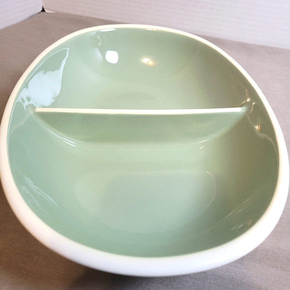 Vintage Harkerware divided serving dish - Picture 3 of 7